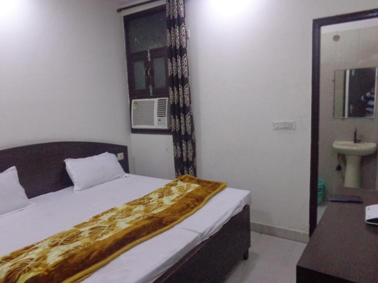 Silver Residency Hotel New Delhi Exterior foto