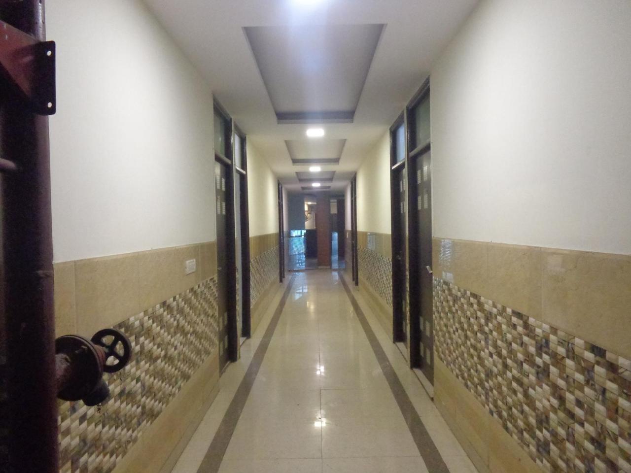 Silver Residency Hotel New Delhi Exterior foto